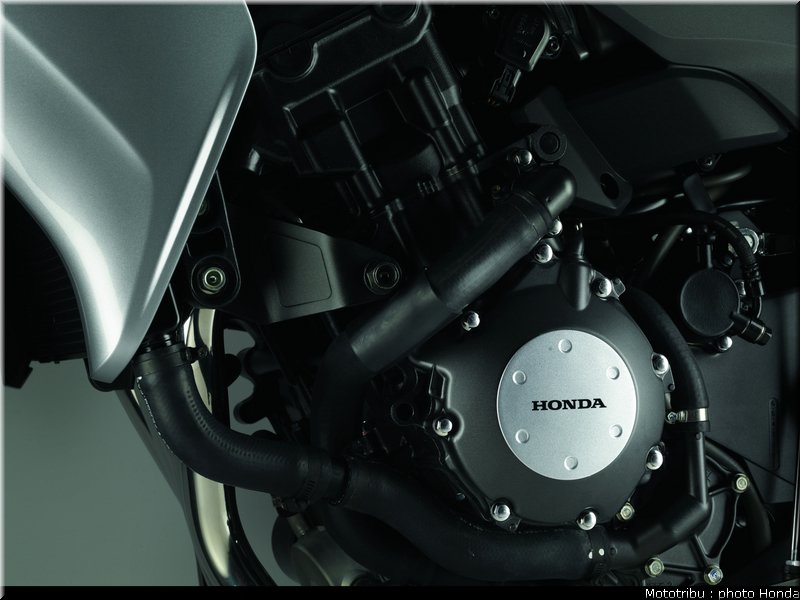 honda_1000_cbf_2010_0104