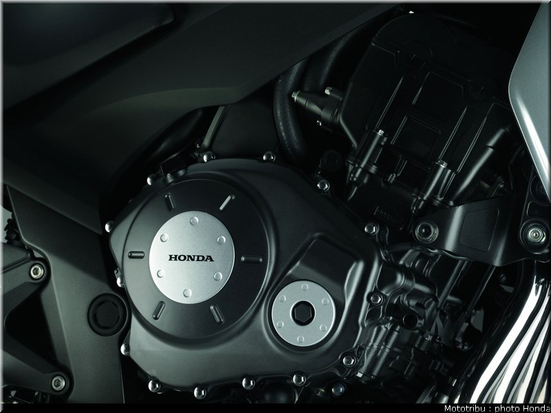 honda_1000_cbf_2010_0107
