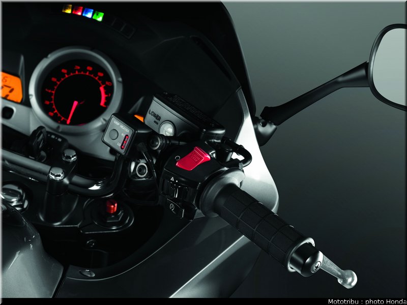 honda_1000_cbf_2010_0108