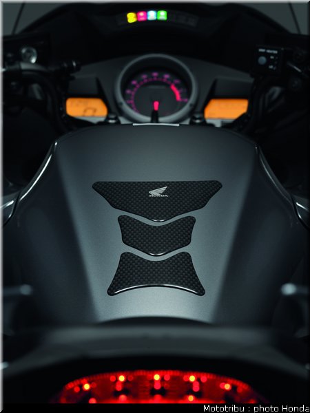 honda_1000_cbf_2010_0113