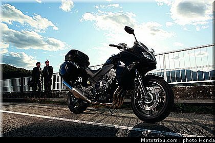 tnhonda_1000_cbf_2010_0014.jpg