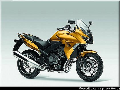 tnhonda_1000_cbf_2010_0026.jpg