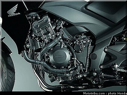 tnhonda_1000_cbf_2010_0046.jpg