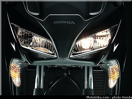 tnhonda_1000_cbf_2010_0055.jpg