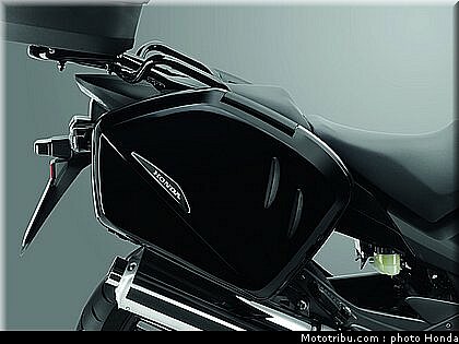 tnhonda_1000_cbf_2010_0069.jpg