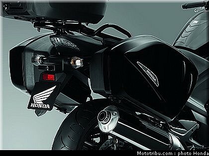 tnhonda_1000_cbf_2010_0072.jpg