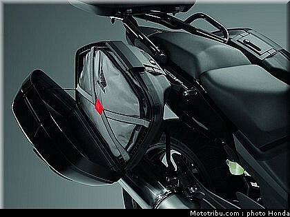 tnhonda_1000_cbf_2010_0080.jpg