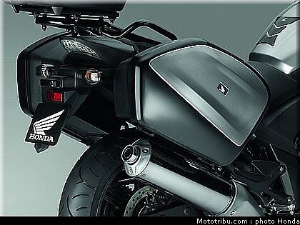 tnhonda_1000_cbf_2010_0085.jpg