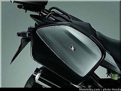 tnhonda_1000_cbf_2010_0086.jpg