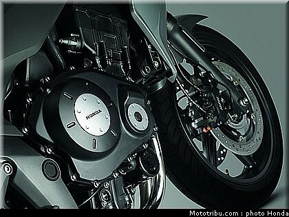 tnhonda_1000_cbf_2010_0089.jpg