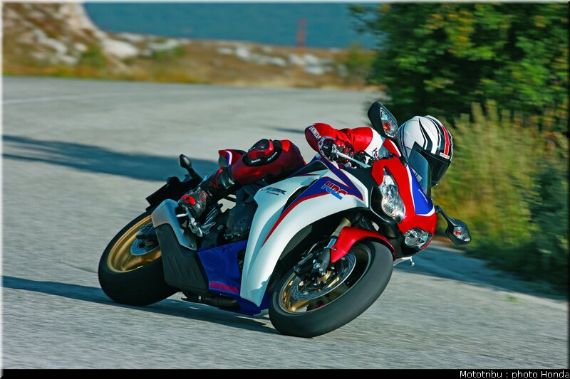 honda_1000cbr_2010_003