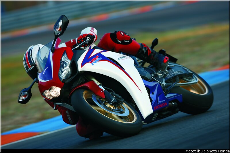 honda_1000cbr_2010_005