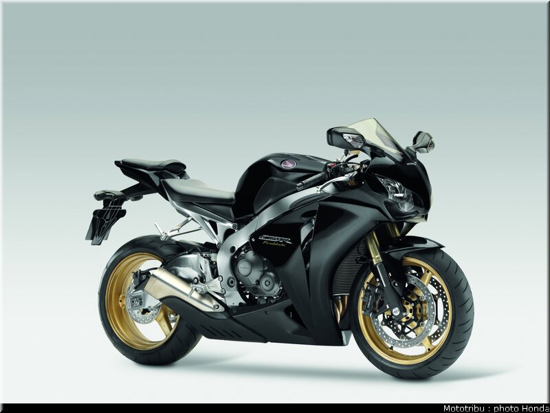 honda_1000cbr_2010_006