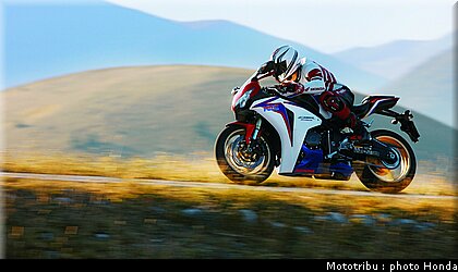 honda_1000cbr_2010_001.jpg