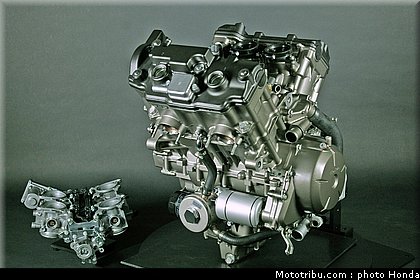honda_vfr_1200f_2010_moteur_006.jpg