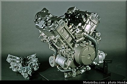 honda_vfr_1200f_2010_moteur_008.jpg