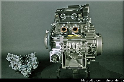 honda_vfr_1200f_2010_moteur_021.jpg