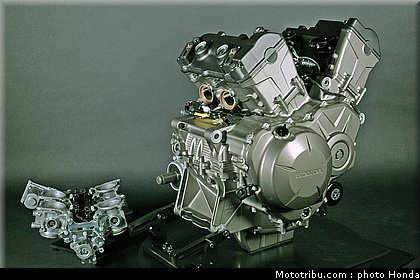 honda_vfr_1200f_2010_moteur_026.jpg