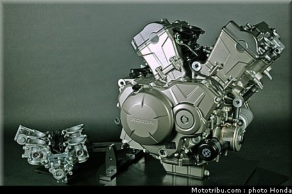 honda_vfr_1200f_2010_moteur_032.jpg
