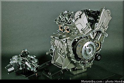 honda_vfr_1200f_2010_moteur_040.jpg