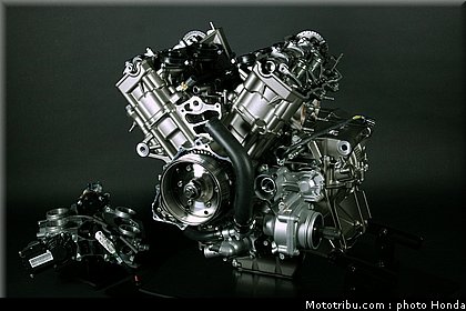 honda_vfr_1200f_2010_moteur_054.jpg