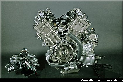 honda_vfr_1200f_2010_moteur_064.jpg