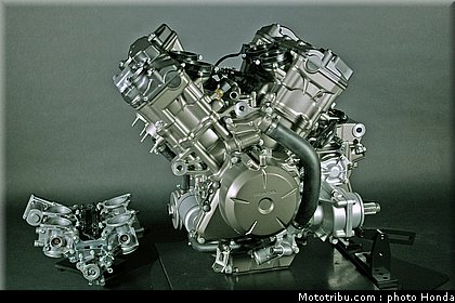 honda_vfr_1200f_2010_moteur_010.jpg
