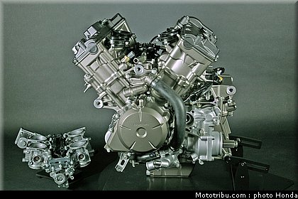 honda_vfr_1200f_2010_moteur_012.jpg