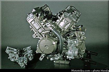 honda_vfr_1200f_2010_moteur_013.jpg