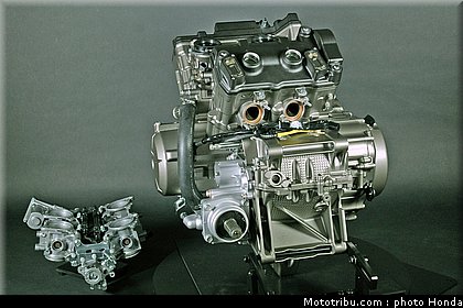 honda_vfr_1200f_2010_moteur_019.jpg