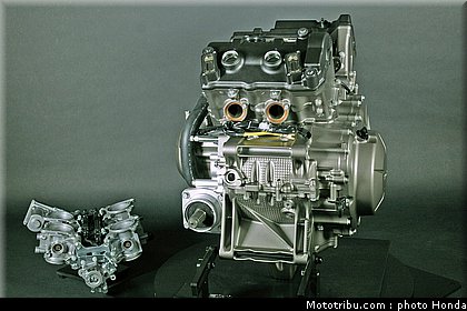honda_vfr_1200f_2010_moteur_022.jpg
