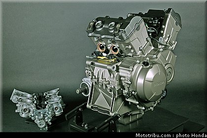 honda_vfr_1200f_2010_moteur_025.jpg