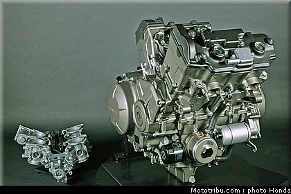 honda_vfr_1200f_2010_moteur_036.jpg