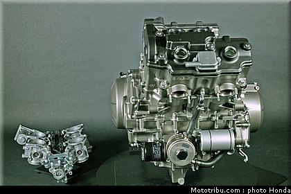 honda_vfr_1200f_2010_moteur_038.jpg