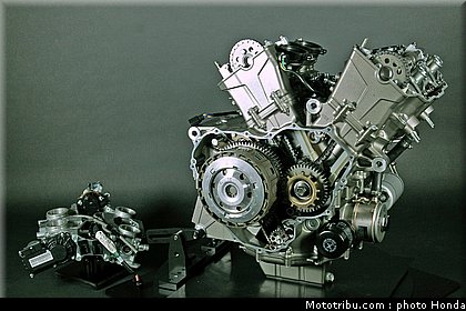 honda_vfr_1200f_2010_moteur_046.jpg