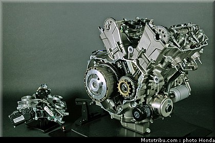 honda_vfr_1200f_2010_moteur_048.jpg