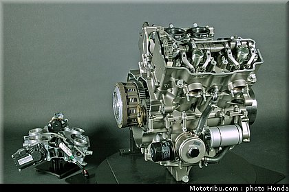 honda_vfr_1200f_2010_moteur_051.jpg