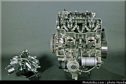 honda_vfr_1200f_2010_moteur_056.jpg