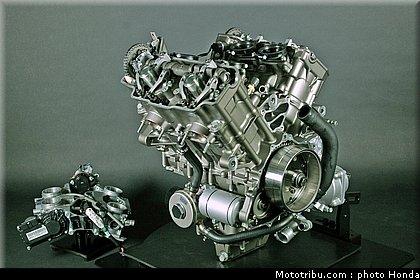 honda_vfr_1200f_2010_moteur_060.jpg