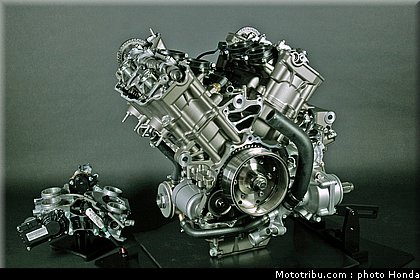 honda_vfr_1200f_2010_moteur_062.jpg