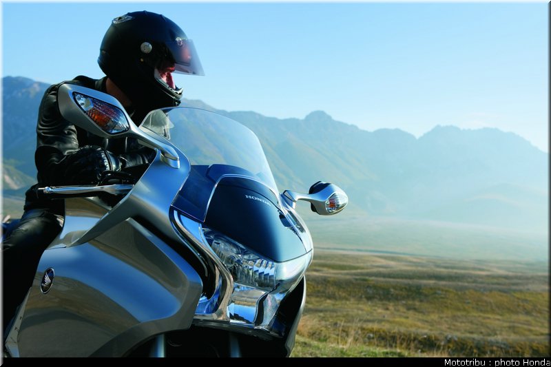 honda_1200vfr_2010_0002
