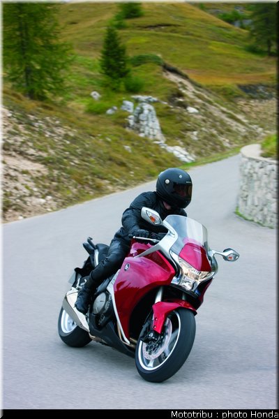 honda_1200vfr_2010_0005