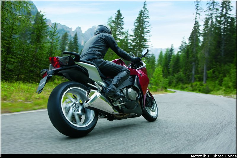 honda_1200vfr_2010_0007