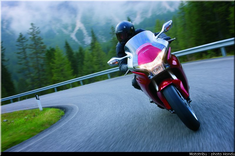 honda_1200vfr_2010_0012