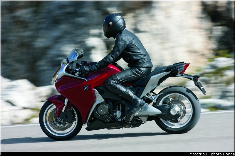 honda_1200vfr_2010_0015