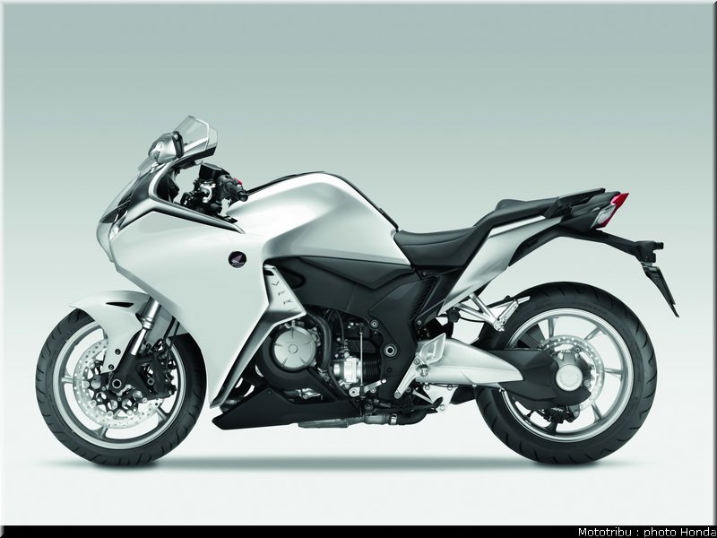 honda_1200vfr_2010_0039