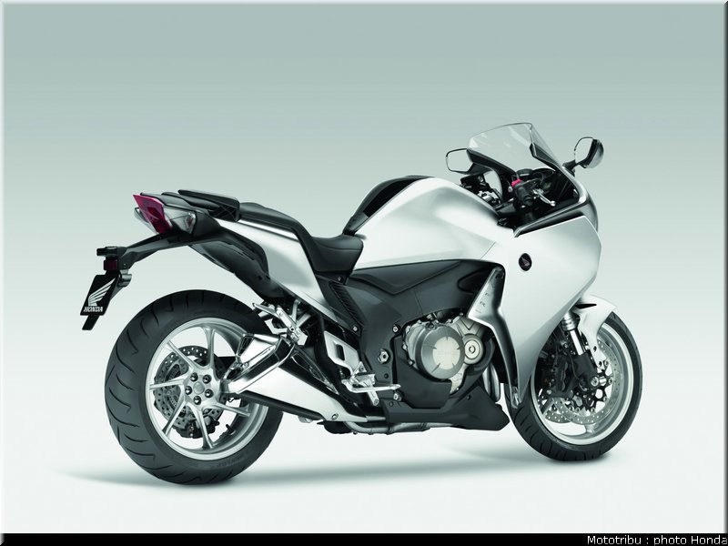 honda_1200vfr_2010_0045