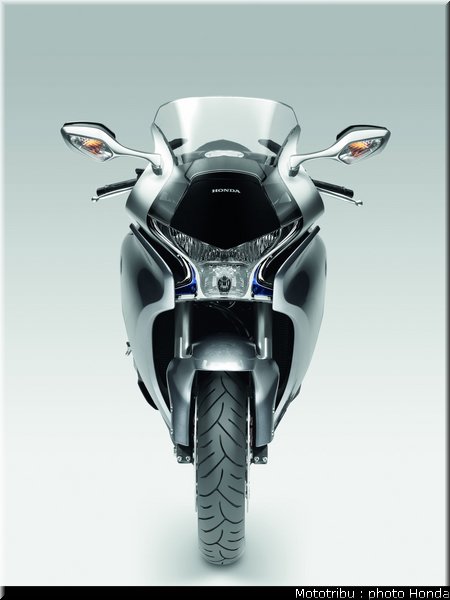 honda_1200vfr_2010_0051