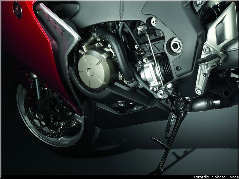 honda_1200vfr_2010_0075