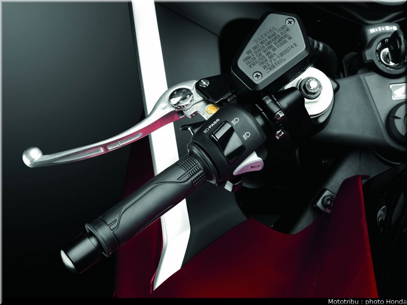 honda_1200vfr_2010_0086